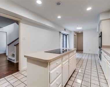 12202 Montego Plaza - Photo Thumbnail 11