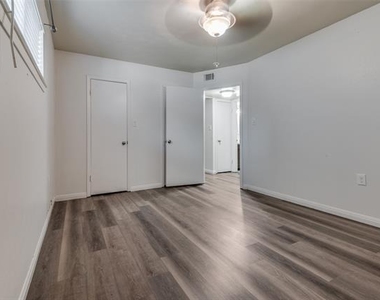 428 N Dallas Avenue - Photo Thumbnail 11