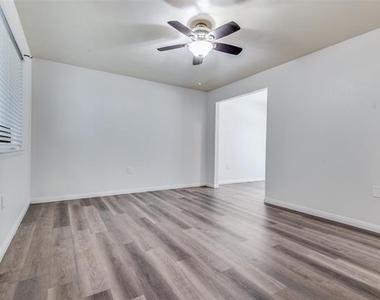 428 N Dallas Avenue - Photo Thumbnail 15