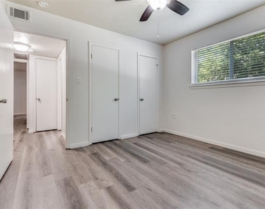 428 N Dallas Avenue - Photo Thumbnail 12