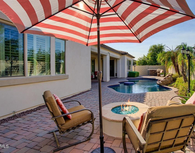 7570 W Quail Avenue - Photo Thumbnail 26