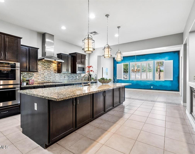 7570 W Quail Avenue - Photo Thumbnail 4
