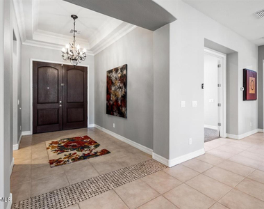 7570 W Quail Avenue - Photo Thumbnail 3