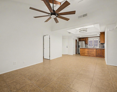 11666 N 28th Drive - Photo Thumbnail 5