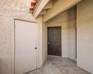 11666 N 28th Drive - Photo Thumbnail 2