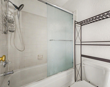 11666 N 28th Drive - Photo Thumbnail 15