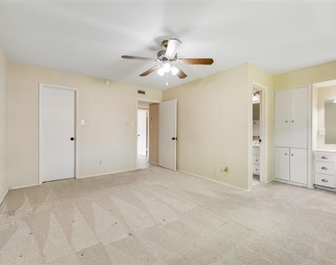 908 Prestwick Lane - Photo Thumbnail 15