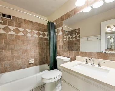 908 Prestwick Lane - Photo Thumbnail 17