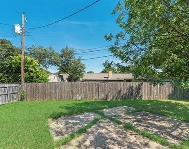 908 Prestwick Lane - Photo Thumbnail 19