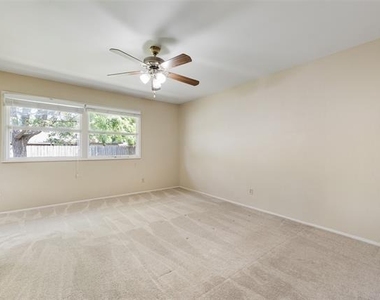 908 Prestwick Lane - Photo Thumbnail 14