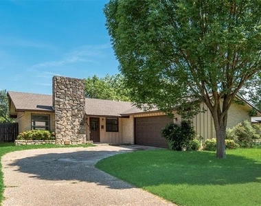 908 Prestwick Lane - Photo Thumbnail 1