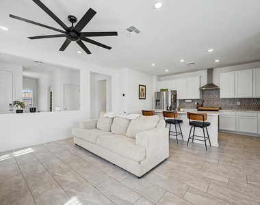 8345 W Fulton Street - Photo Thumbnail 7