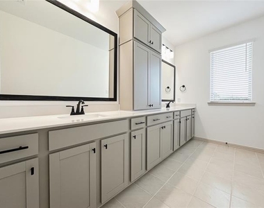 2837 Bluejack Road - Photo Thumbnail 21
