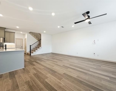 2837 Bluejack Road - Photo Thumbnail 4
