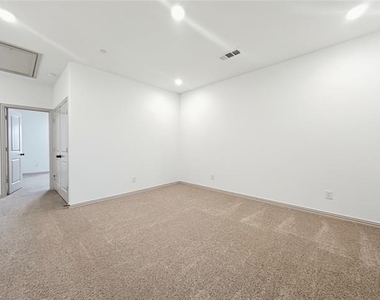 2837 Bluejack Road - Photo Thumbnail 11