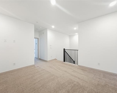2837 Bluejack Road - Photo Thumbnail 14