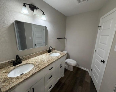 1311 Manor Drive - Photo Thumbnail 18