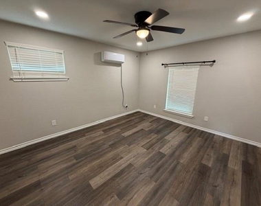 1311 Manor Drive - Photo Thumbnail 16