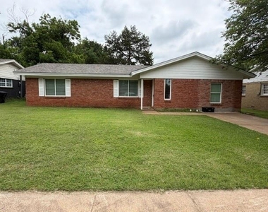 1311 Manor Drive - Photo Thumbnail 1