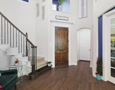 1421 5th Street - Photo Thumbnail 2