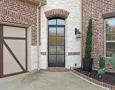 1421 5th Street - Photo Thumbnail 1