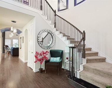 1421 5th Street - Photo Thumbnail 4
