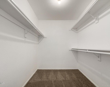 3109 W Harmont Drive - Photo Thumbnail 14