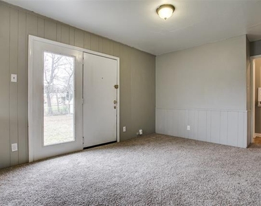 404 Valley Drive - Photo Thumbnail 17