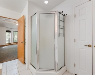 115 Idle Creek Court - Photo Thumbnail 25