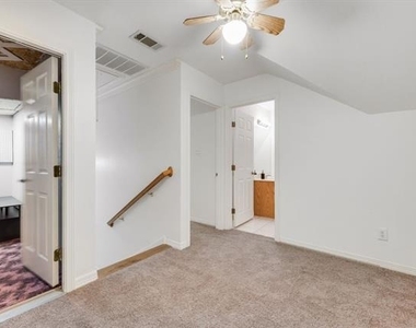 115 Idle Creek Court - Photo Thumbnail 9