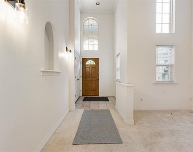 115 Idle Creek Court - Photo Thumbnail 16