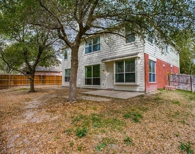 449 Sausalito Drive - Photo Thumbnail 10