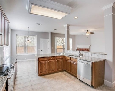 449 Sausalito Drive - Photo Thumbnail 11