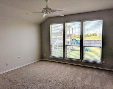 2200 Fieldcrest Drive - Photo Thumbnail 11