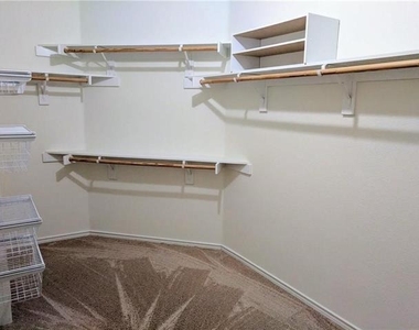 2200 Fieldcrest Drive - Photo Thumbnail 16