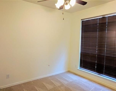 2200 Fieldcrest Drive - Photo Thumbnail 17