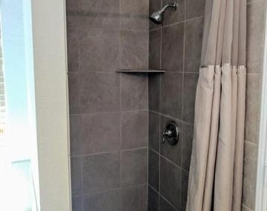 2200 Fieldcrest Drive - Photo Thumbnail 15