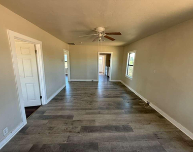 2082 N Cougar Place - Photo Thumbnail 11