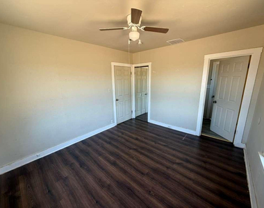 2082 N Cougar Place - Photo Thumbnail 34