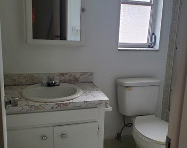 110 Stratford H - Photo Thumbnail 7