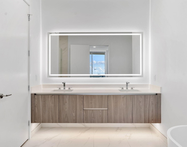 220 Lake Shore Drive - Photo Thumbnail 9