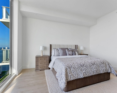 220 Lake Shore Drive - Photo Thumbnail 10