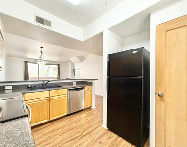 19777 N 76th Street - Photo Thumbnail 11