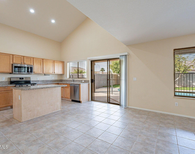 20434 N 92nd Lane - Photo Thumbnail 11