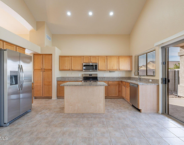20434 N 92nd Lane - Photo Thumbnail 7