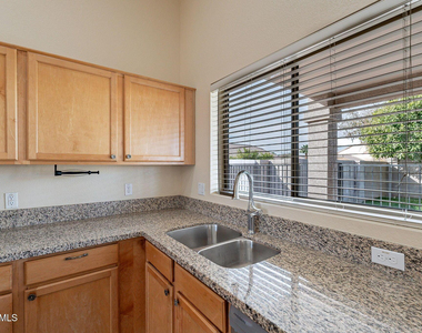 20434 N 92nd Lane - Photo Thumbnail 9