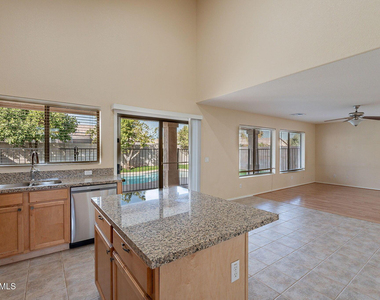 20434 N 92nd Lane - Photo Thumbnail 10
