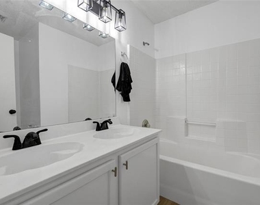 5132 Bedfordshire Drive - Photo Thumbnail 12