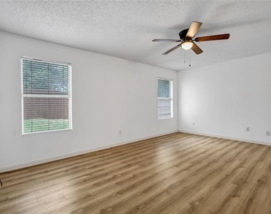 5132 Bedfordshire Drive - Photo Thumbnail 25
