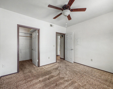 750 E Northern Avenue - Photo Thumbnail 19